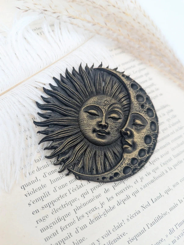 Décoration murale soleil lune noir antique – art ésotérique, cabinet de curiosité