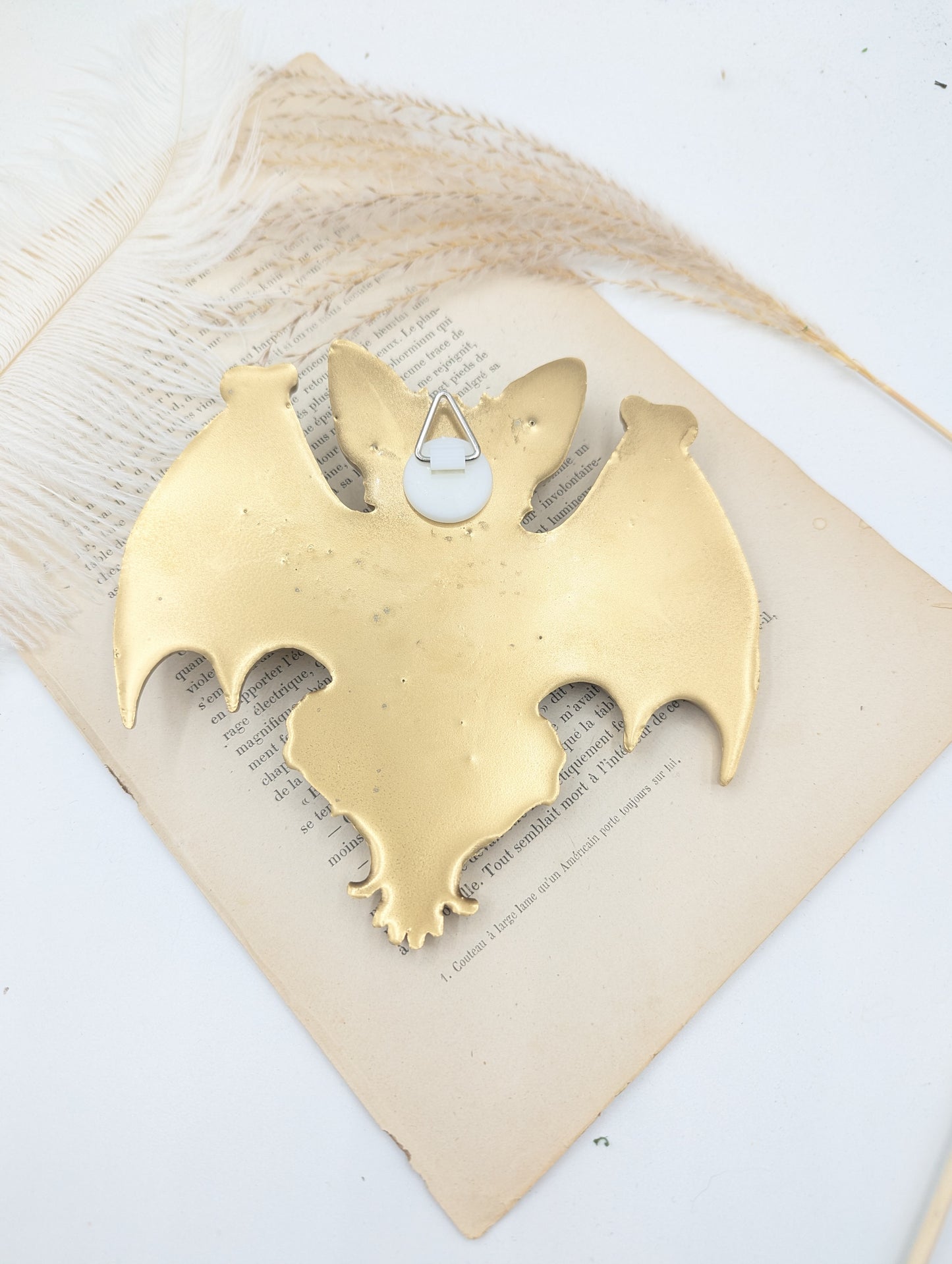 Décoration murale chauve-souris gothique steampunk – motifs celtiques, doré antique & cabinet de curiosité