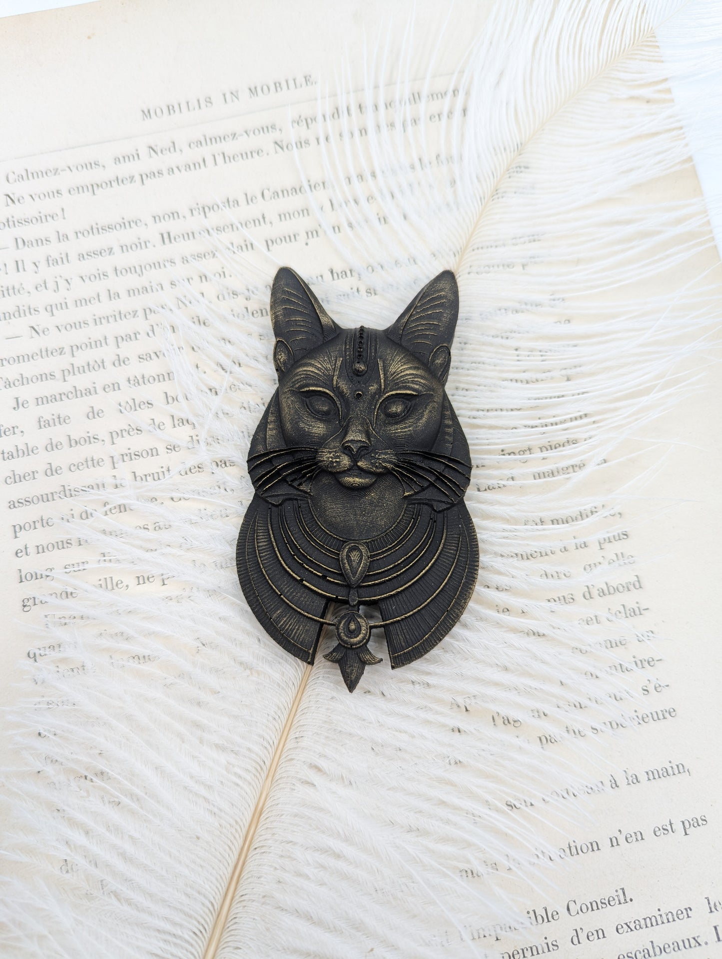 Décoration murale portrait de la déesse Bastet – mythologie égyptienne, doré antique & cabinet de curiosité