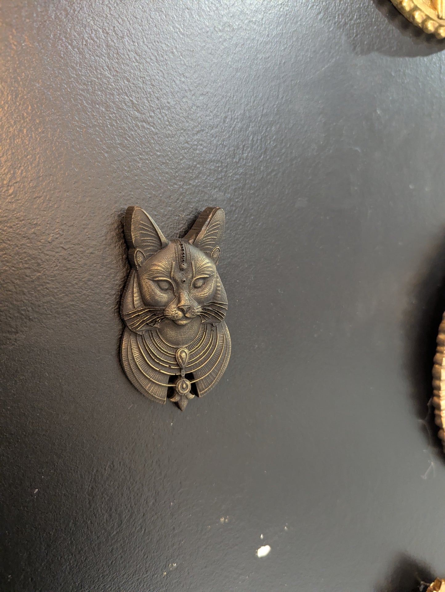 Décoration murale portrait de la déesse chat Bastet – mythologie égyptienne, noir antique & cabinet de curiosité
