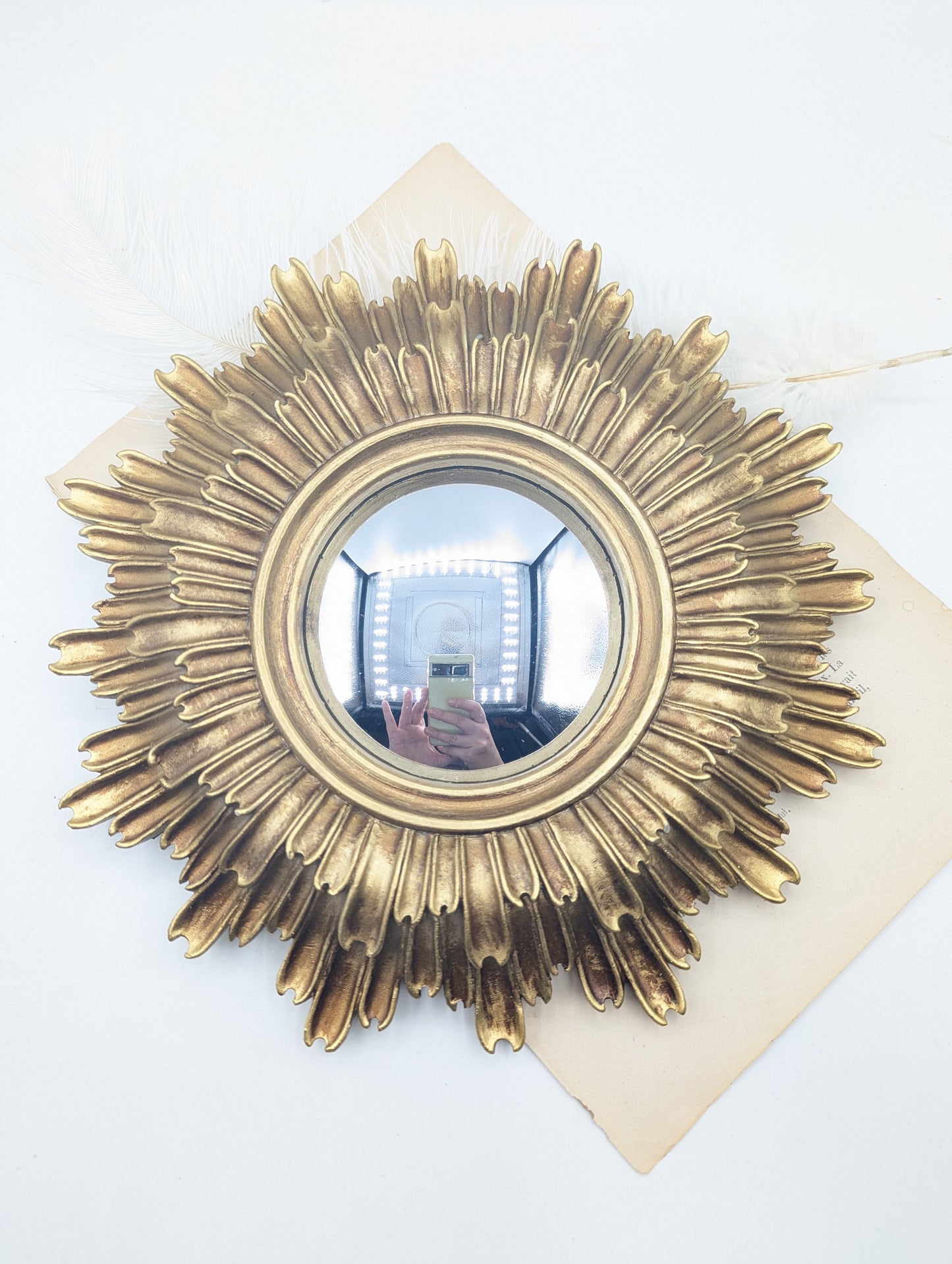 Miroir convexe soleil doré ex-voto – Miroir de sorcière mystique & cabinet de curiosités