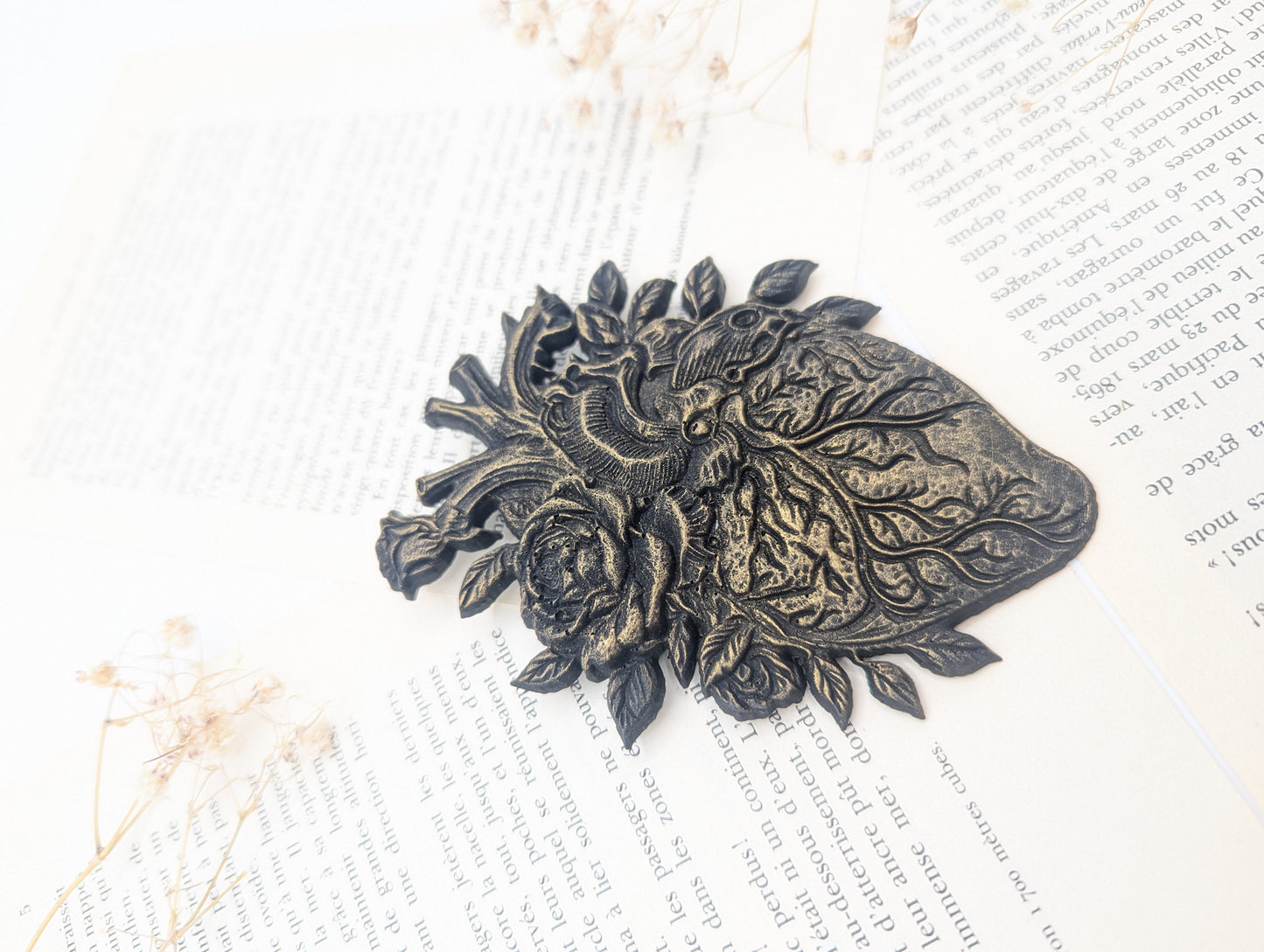 Coeur anatomique noir