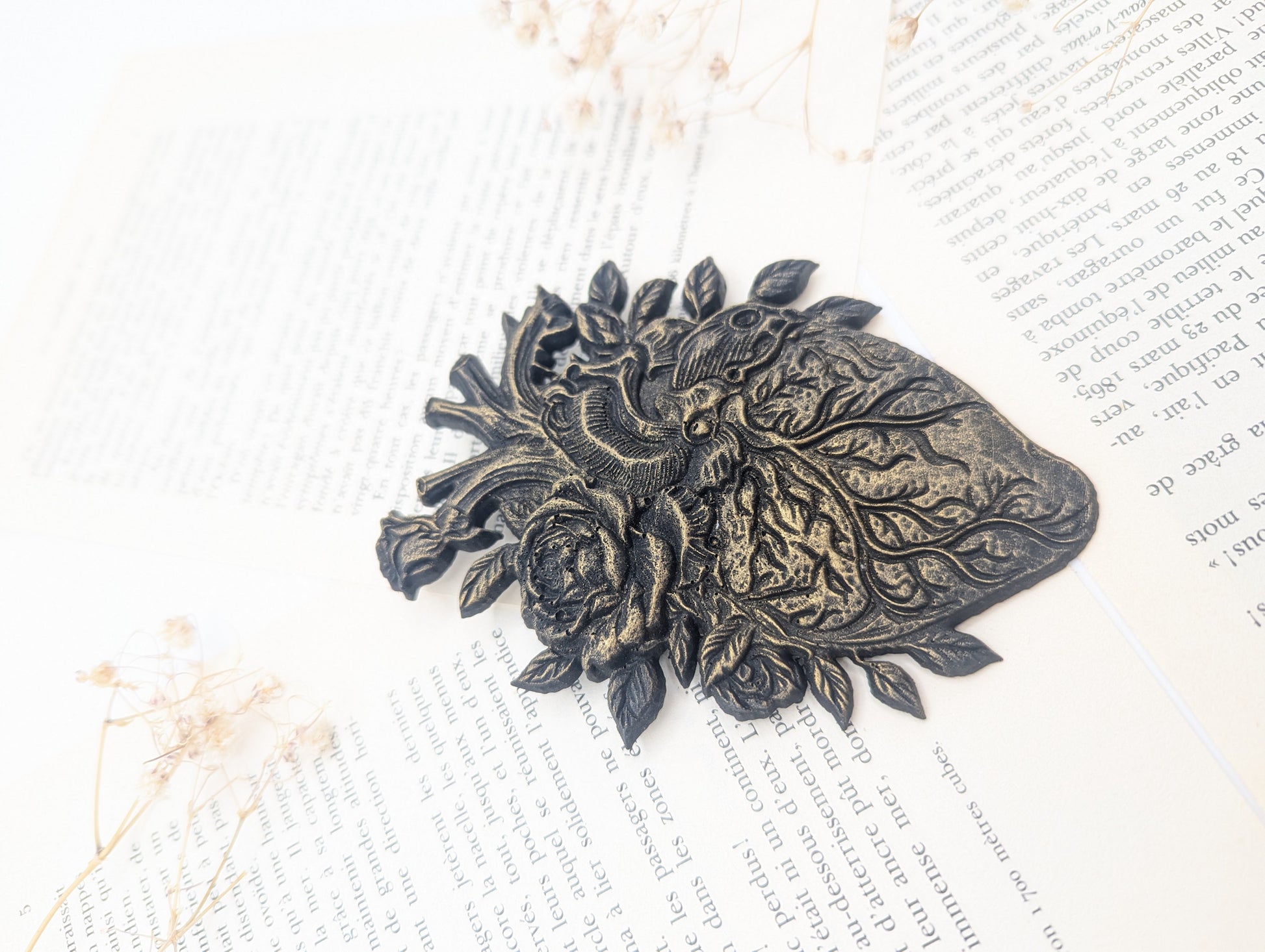 Coeur anatomique noir