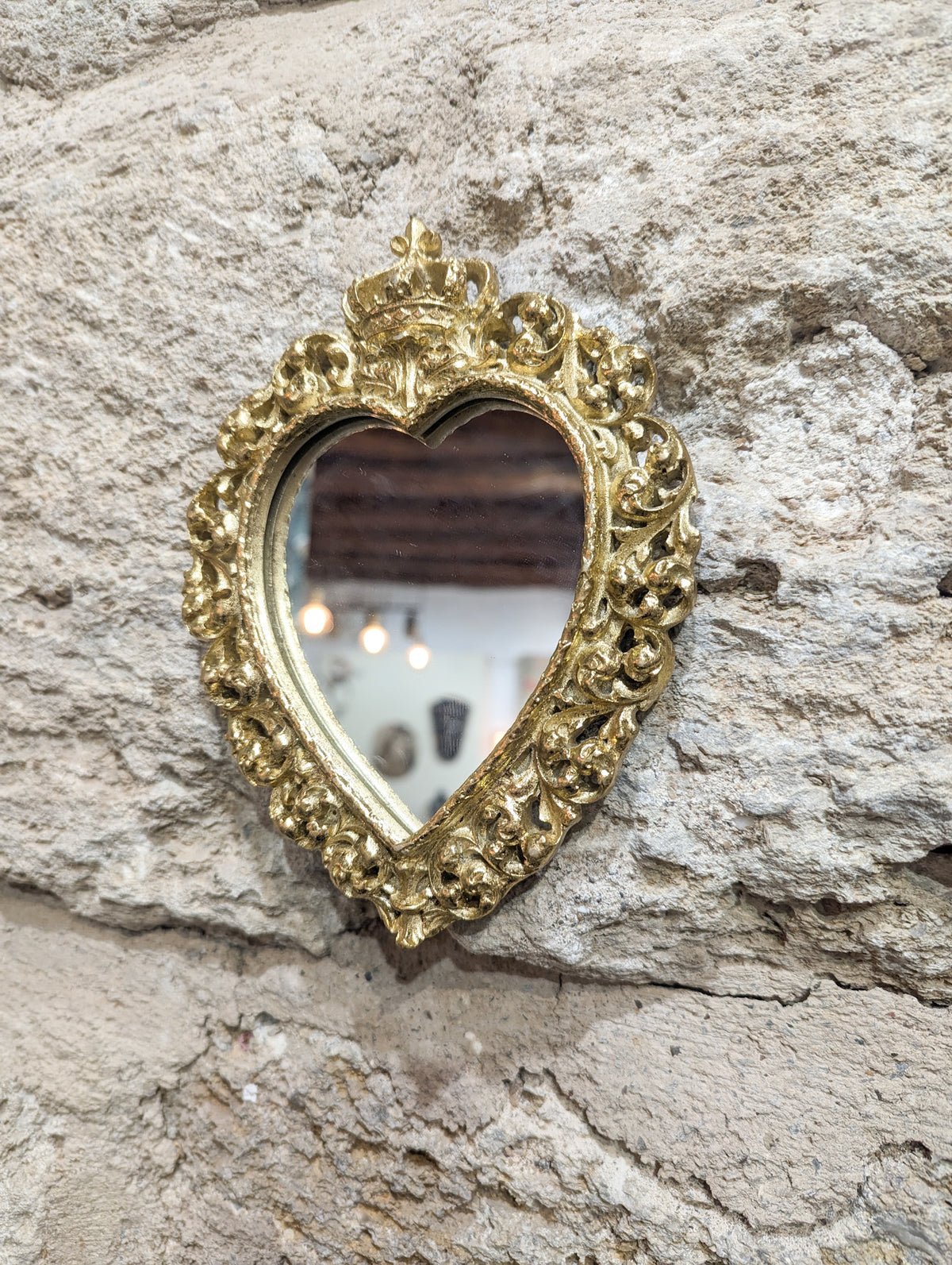 Miroir cœur doré victorien à volutes, décoration murale