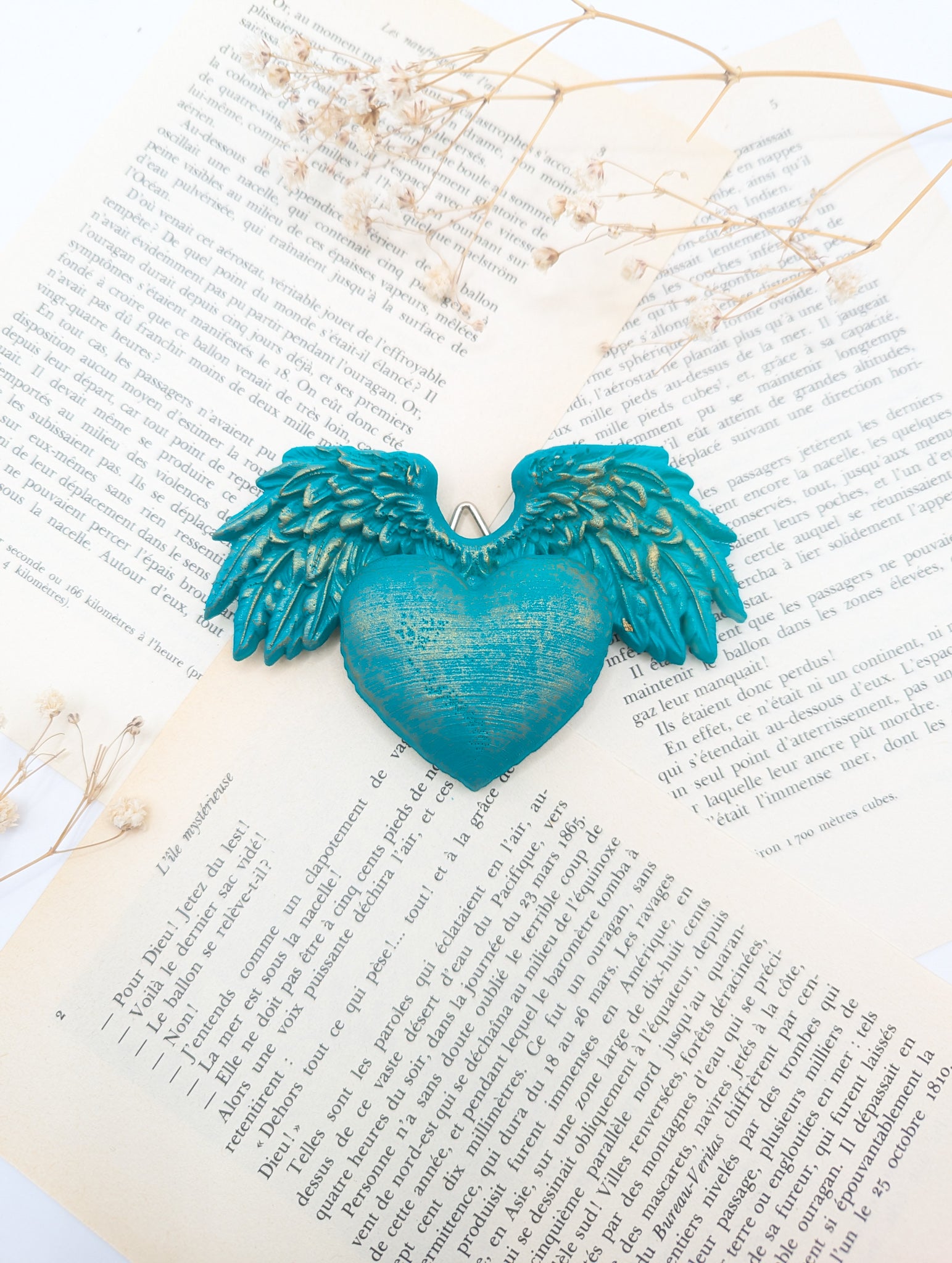 Coeur sacré ex voto fluo avec ailes d'ange decoration pop