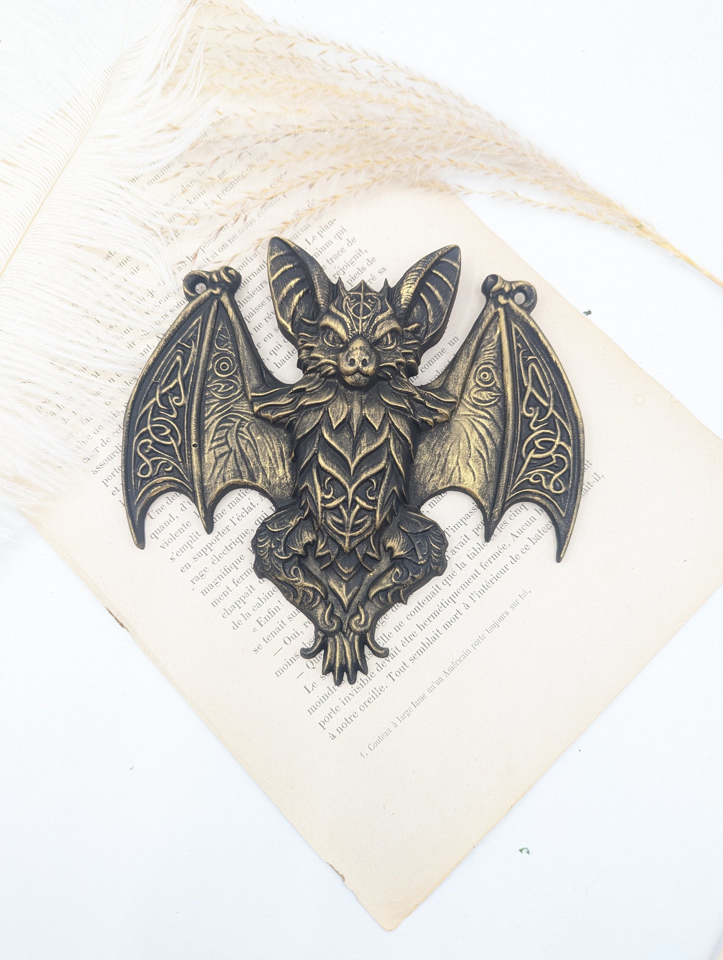 Décoration murale chauve-souris gothique steampunk aux motifs celtiques noir antique