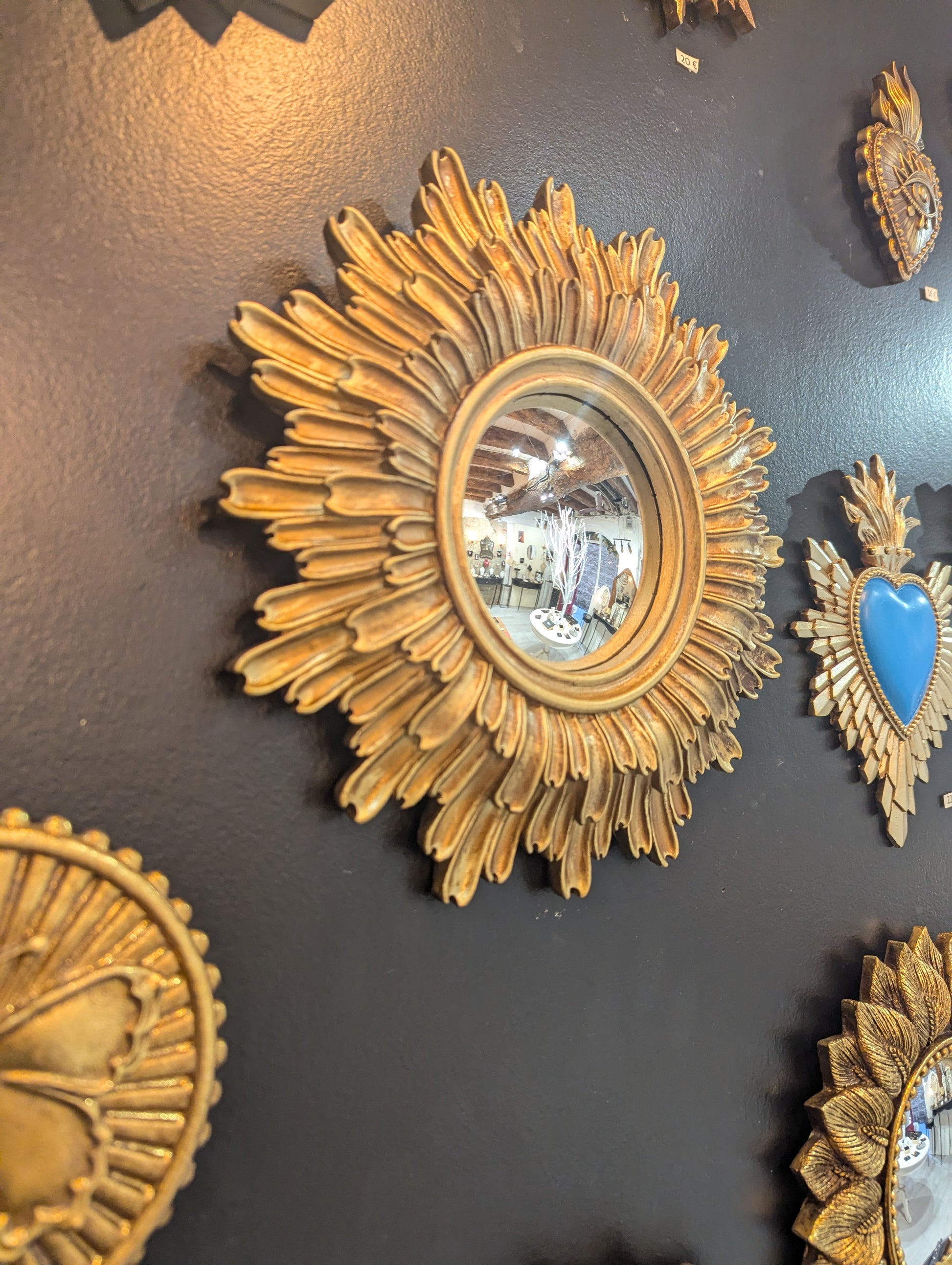 Miroir mural mystique doré et noir inspiration ex-voto et vintage chic
